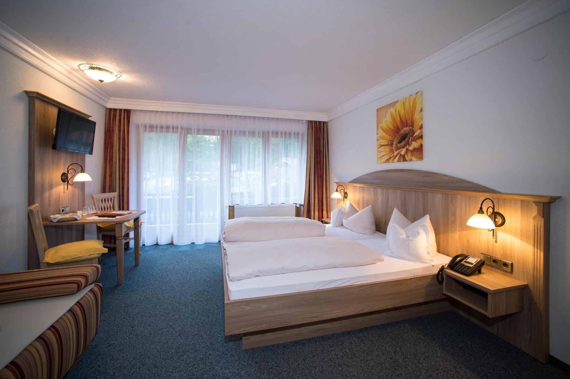 Doppelzimmer mit Balkon